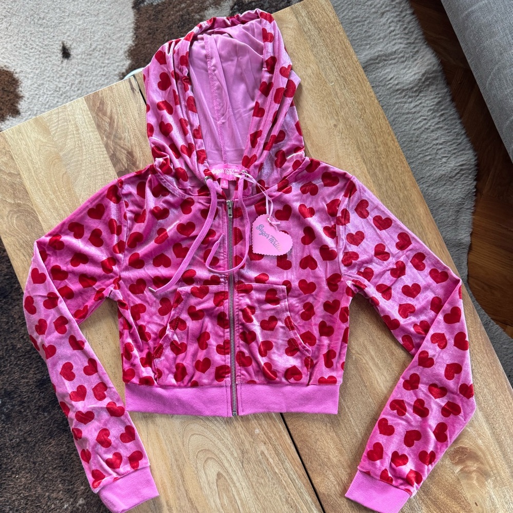 Dolls Kill LOYAL MANEATER VELOUR TRACK JACKET
SUGAR THRILLZ